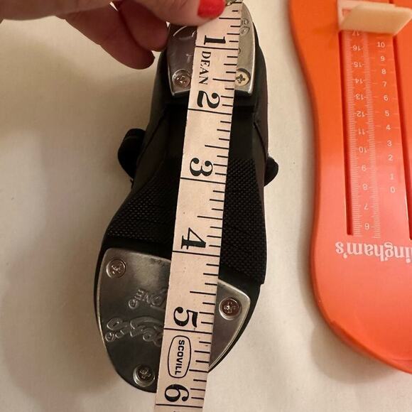 CAPEIZO Girl’s Black Tap Dance Shoes Says 7 M my shoe guide says 8.5 or 6” long - Picture 6 of 7